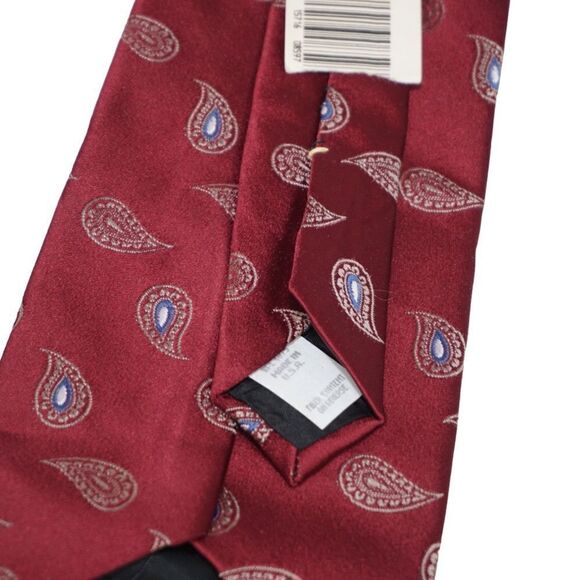 Wembley NWT Boys' Clip-On Red Paisley Tie - Picture 3 of 10